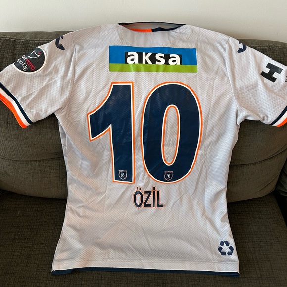 Joma Istanbul Basaksehir Turkish Soccer Mezut Ozil #10 Jersey Men’s Size: M - Picture 7 of 8